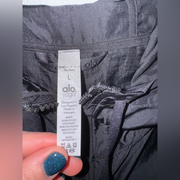 Alo Yoga Light Up Jacket - Picture 5 of 7